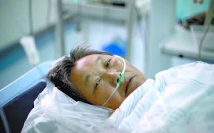 地铁石牌桥站拾荒男刀刺六旬乞讨女