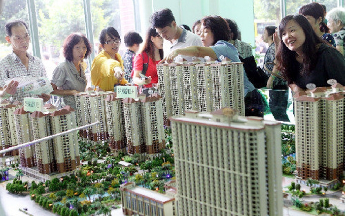 广州经适房火爆开售 近万市民看房