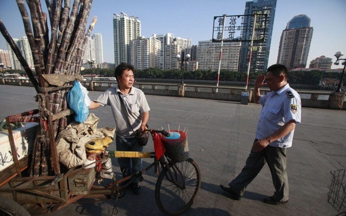 城管执法说您好吓跑小贩