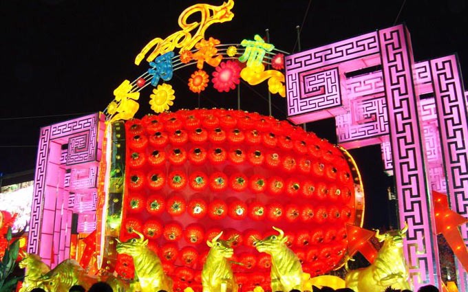 广州迎春花市腊月廿七开锣