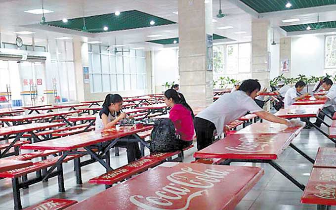 中大四饭堂 谢绝“蹭饭族”