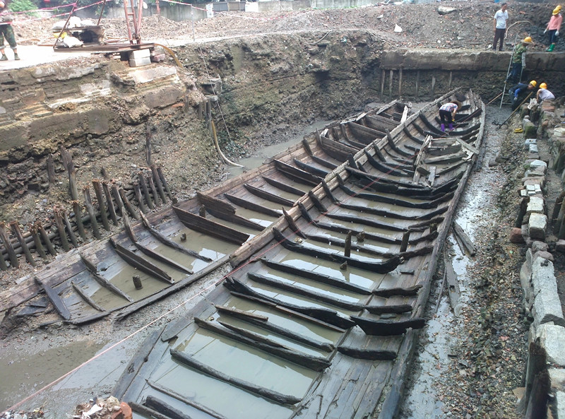 北京南发掘三艘清代古木船