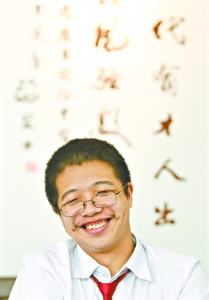 广州2名入全省理科前十 学霸从不开“夜车”