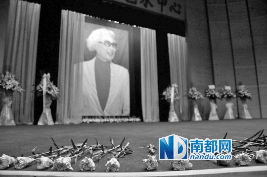 红线女儿子马鼎盛：其实我不喜欢看母亲表演