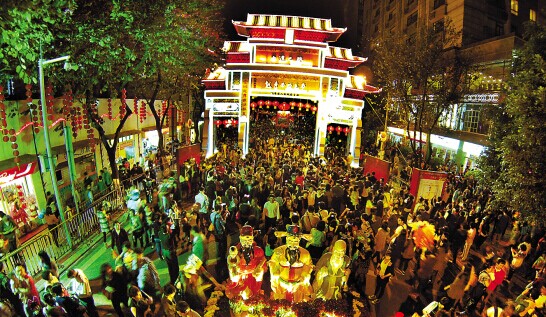 广州西湖路 夜市里看市井百态