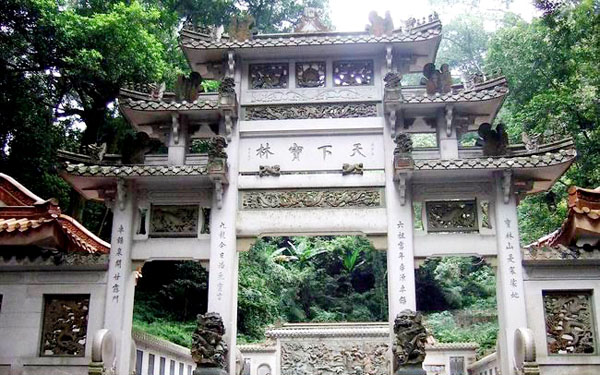 春节出游 推荐韶关南华寺祈福