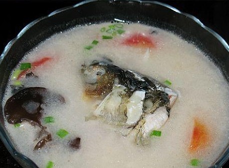 春天喝什么汤好?喝天麻雪耳鱼头汤