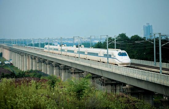 “醉美高铁”开通 广州去黄山婺源可直达