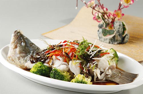 食在广州：海珠区美食香滑鲈鱼球介绍