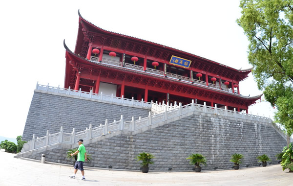 越秀区镇海楼：见证一段又一段激情燃烧的岁月
