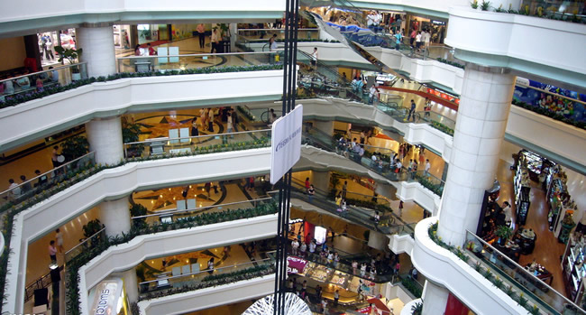 天河区天河城：中国大陆最早运营的大型购物中心