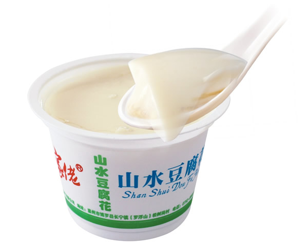 山水豆腐花：口感嫩滑、香甜可口的高档次小吃