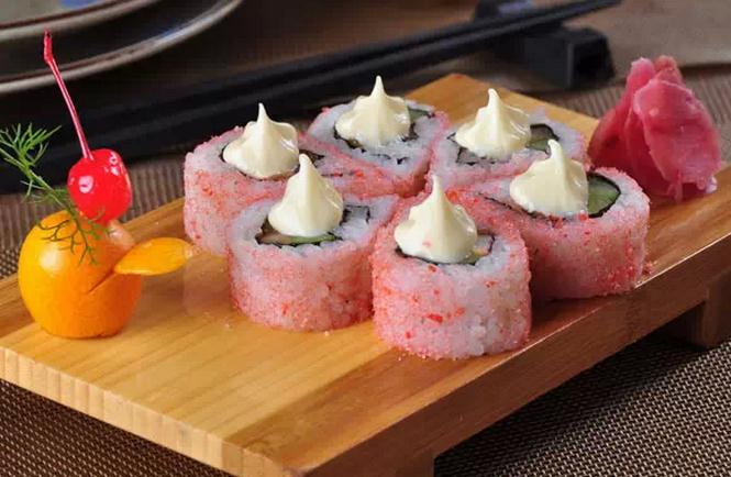 樱花美食之樱花寿司：一道入口香脆的日本美食