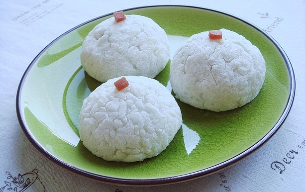 艾窝窝的传说：相传为明代帝后所喜食