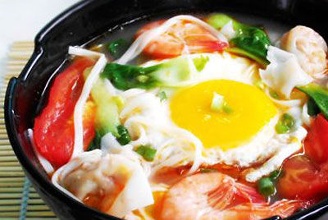 Family爱·早餐：鲜虾云吞面