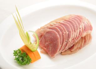 寻觅美食佳店 这里的五花肉飘着稻香