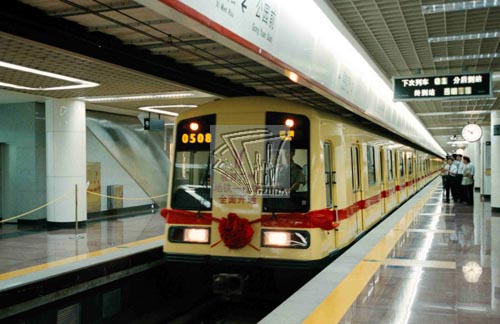 广州地铁一号线站点附近着名景点有哪些？