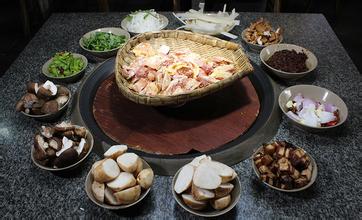 “回归本质”柴火饭菜
