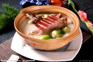 餐桌上的“小清新”，薏米腐竹汤 
