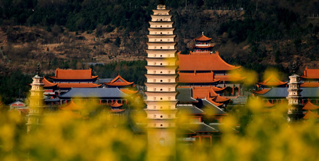 最新旅游资讯：广州毕业生骑行游云南引关注