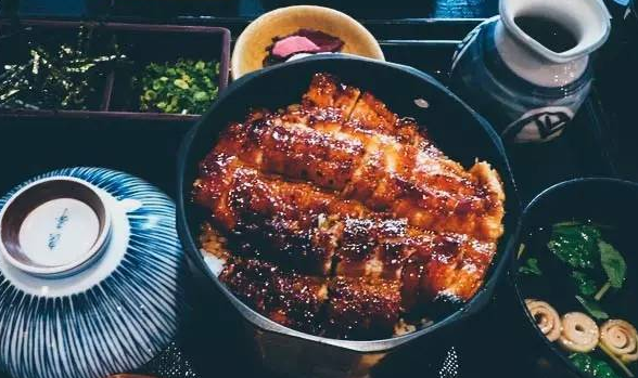 吃好吃又正宗的鳗鱼饭吗 就来游You-House