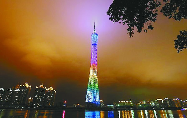 中秋节去哪里玩？夜登“小蛮腰”畅玩摩天轮！