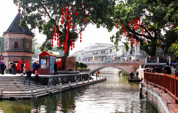 广州中秋节适合去哪？到荔湾湖公园划船吧！