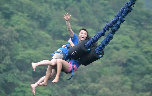 广州周末旅游好去处：白云山蹦极你试过吗？