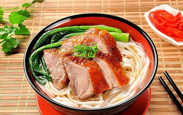 10.1去哪儿玩？尝尝粤式烧腊烧鹅饭！