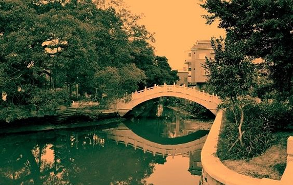 国庆可以怎么过？不妨逛逛小洲村吧！