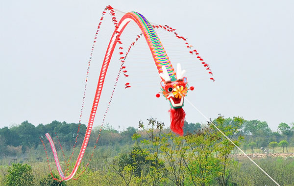 广东惠州重阳习俗之放纸鹞