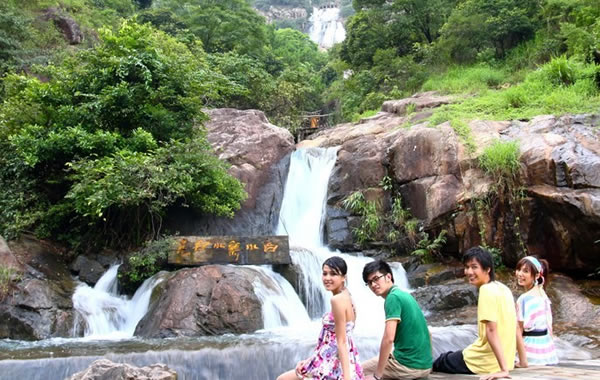 11月旅游好去处：到白水寨感受秋意浓吧！