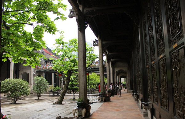 秋天去哪里旅游比较好？品陈家祠岭南书香！