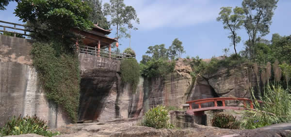 广州番禺莲花山旅游攻略
