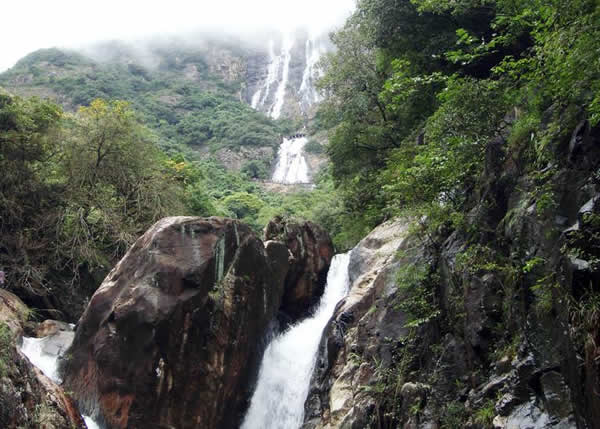 三月周末到增城白水寨登山