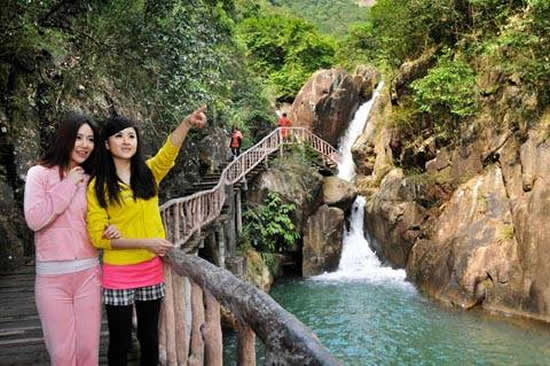 7月份适合去哪里旅游 广州白水寨好不好玩