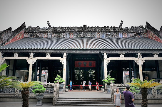 广州一日游到陈家祠欣赏木雕渔舟唱晚