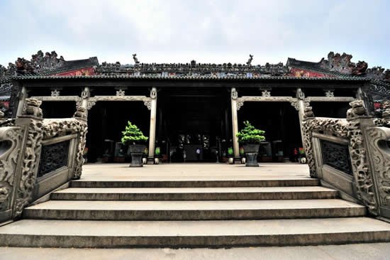 八月广州一日游到陈家祠欣赏岭南建筑艺术