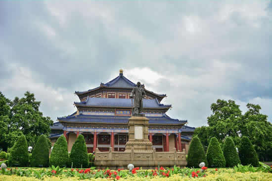 广州一日游研究中山纪念堂建筑特点