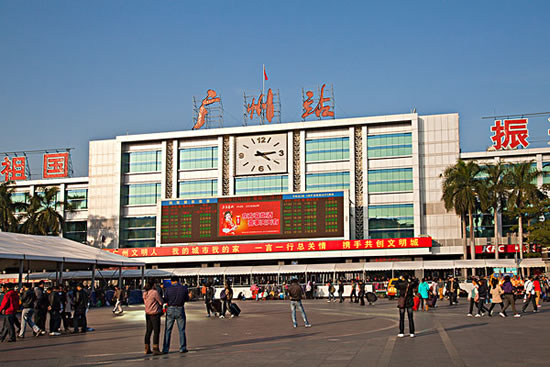 广州火车站是怎么建成的
