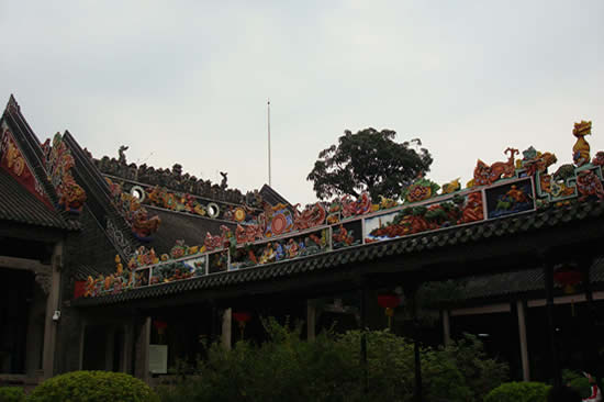 广州一日游到陈家祠研究砖雕历史