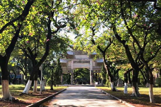 广州中山大学校园内著名古蹟揭秘