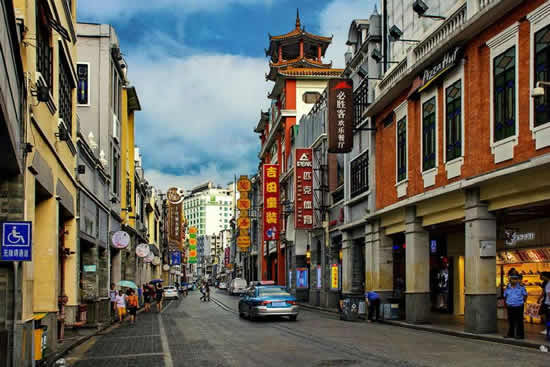 广州标志性建筑骑楼的万千世相