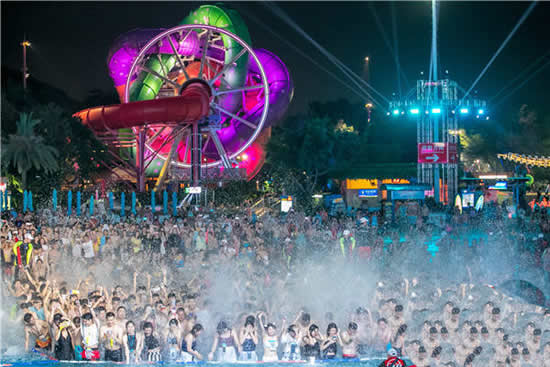 广州长隆水上世界4月29日起全面开启玩水夜场