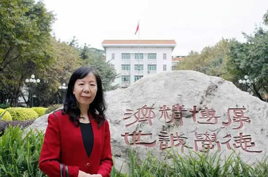 岭南罗氏妇科第三代传承人罗颂平的故事