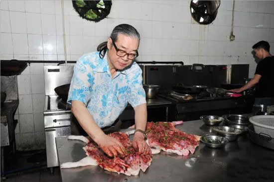 十大工匠厨师香港厨神高荣新的故事