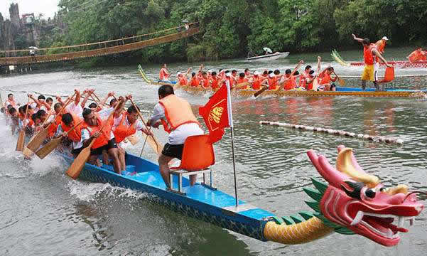 广州组织国际医疗旅游活动 让海外患者零距离观赏端午龙舟体验光伏文化