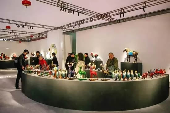 第23届春季广州国际艺术博览会在琶洲开锣 借助艺术讲述广府故事