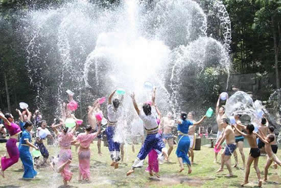 2018年第十二届盛夏泼水狂欢节活动7月14日在流溪河国家森林公园举办