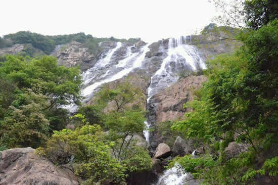 广州夏天一日游哪里好玩？到增城白水寨追寻仙姑天池美景！